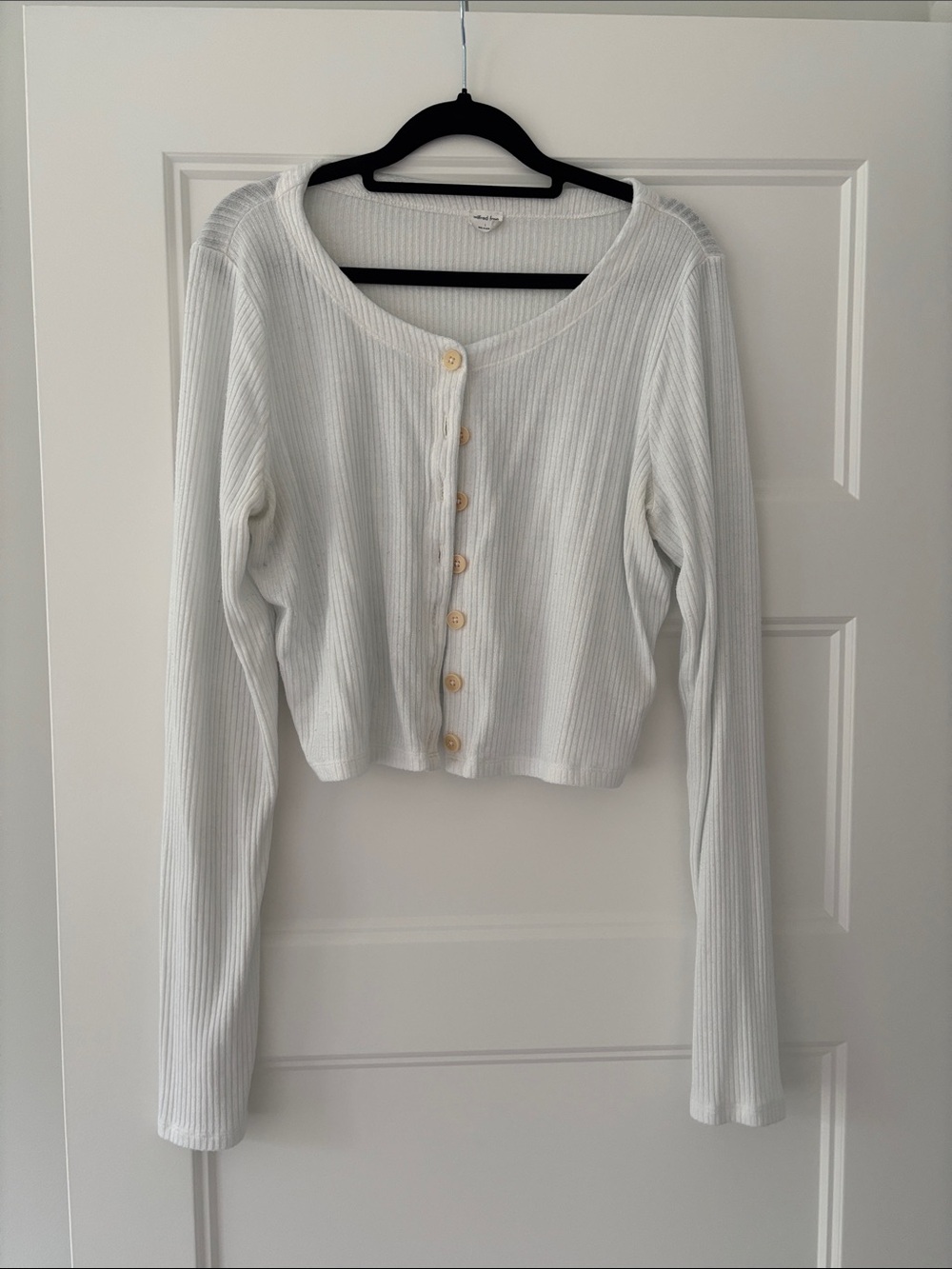 Wilfred White Ribbed Button-Front Crop Top
